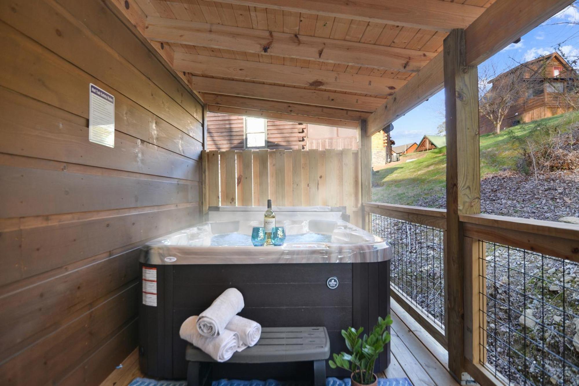 Tsaliwood Cabin Sevierville Eksteriør billede